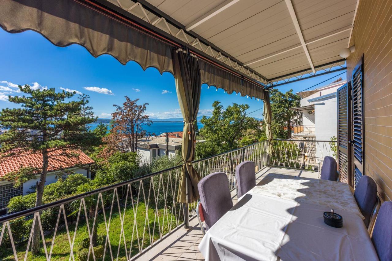 Apartments Hinic Selce Exterior photo