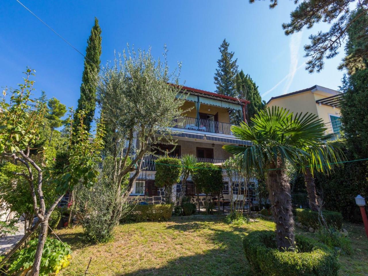 Apartments Hinic Selce Exterior photo
